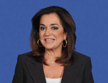 «Όργιο κερδοσκοπίας» στην αγορά των καυσίμων κατήγγειλε η Ντόρα Μπακογιάννη στη βουλή